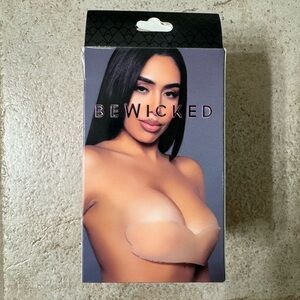 NEW in Box Wing Sticky Bra